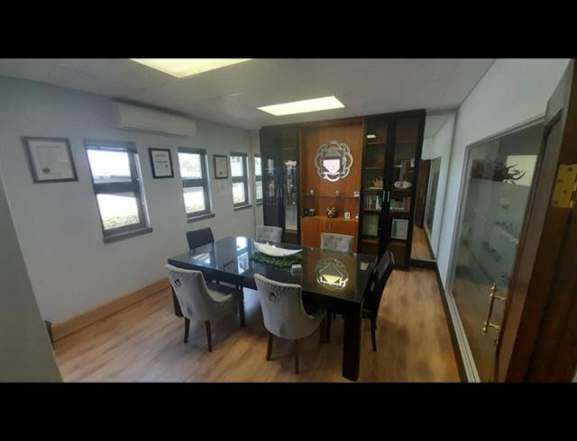OFFICE FOR SALE IN SILVER LAKES
